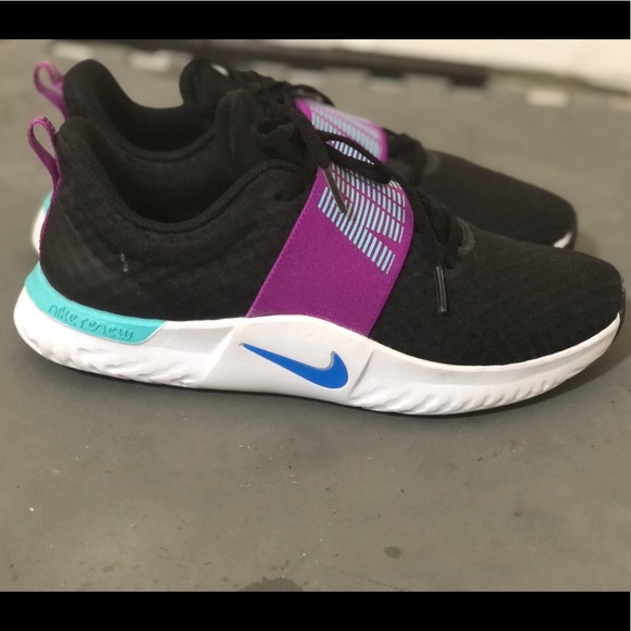 nike in season tr 9 on feet